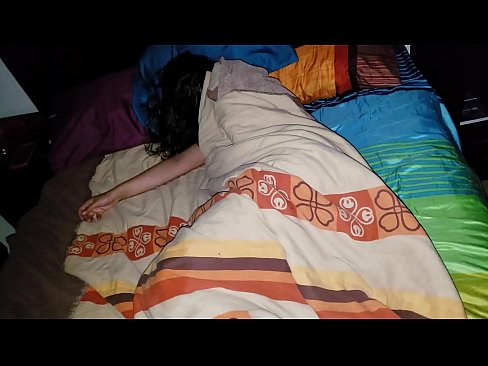 ❤️ Üvey oğul, genç üvey annesini uyurken azarlıyor. ️ Porno bize %tr.ideabuffet.top
